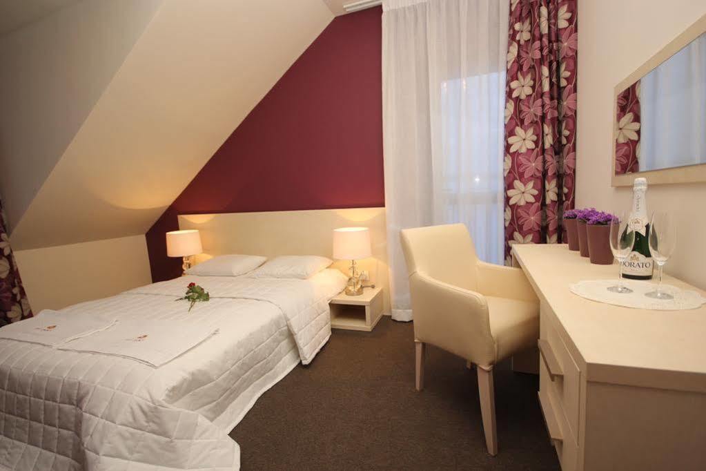 Biala Akacja Resort & Business Prudnik Kültér fotó